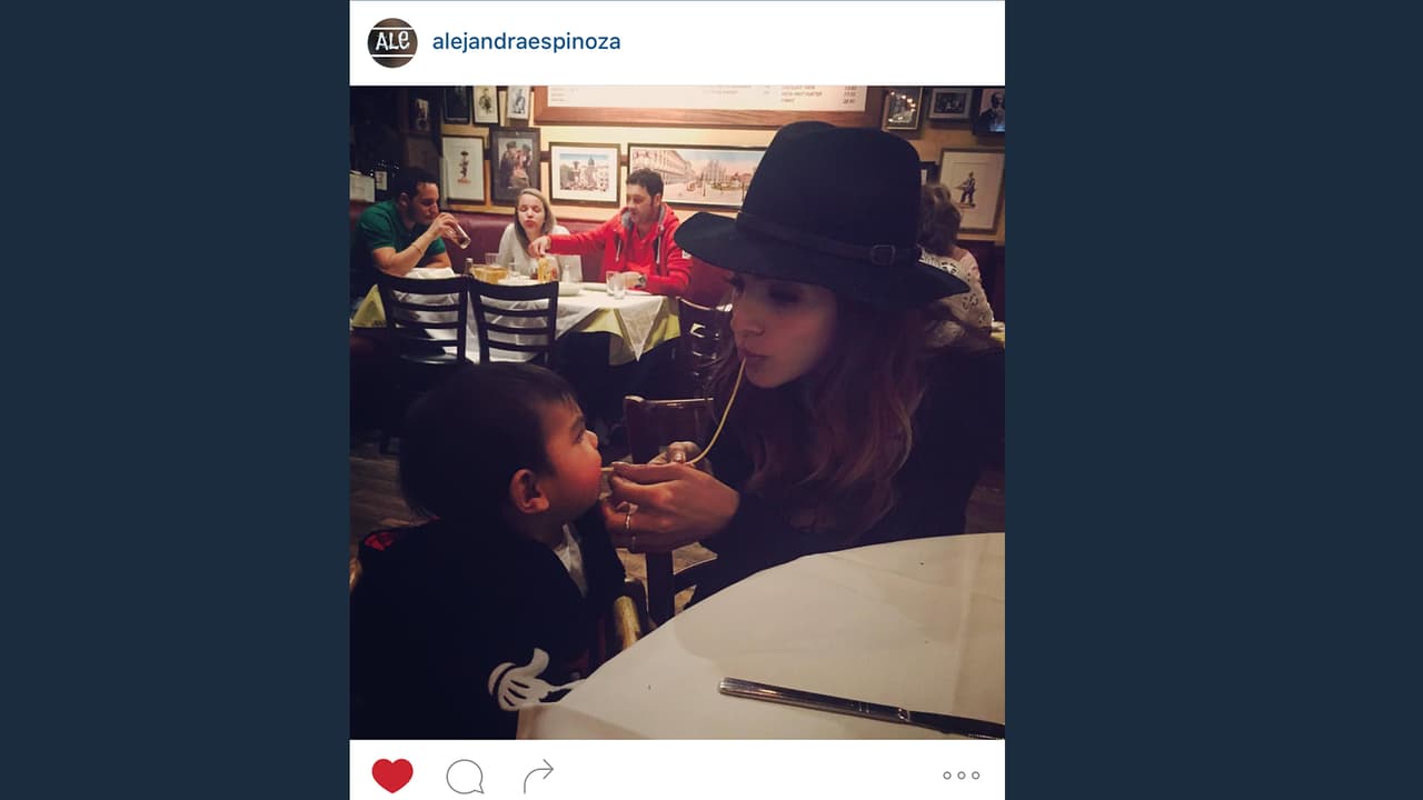 "Matteo y yo tratando de tener un #LaDamaYElVagabundo moment"