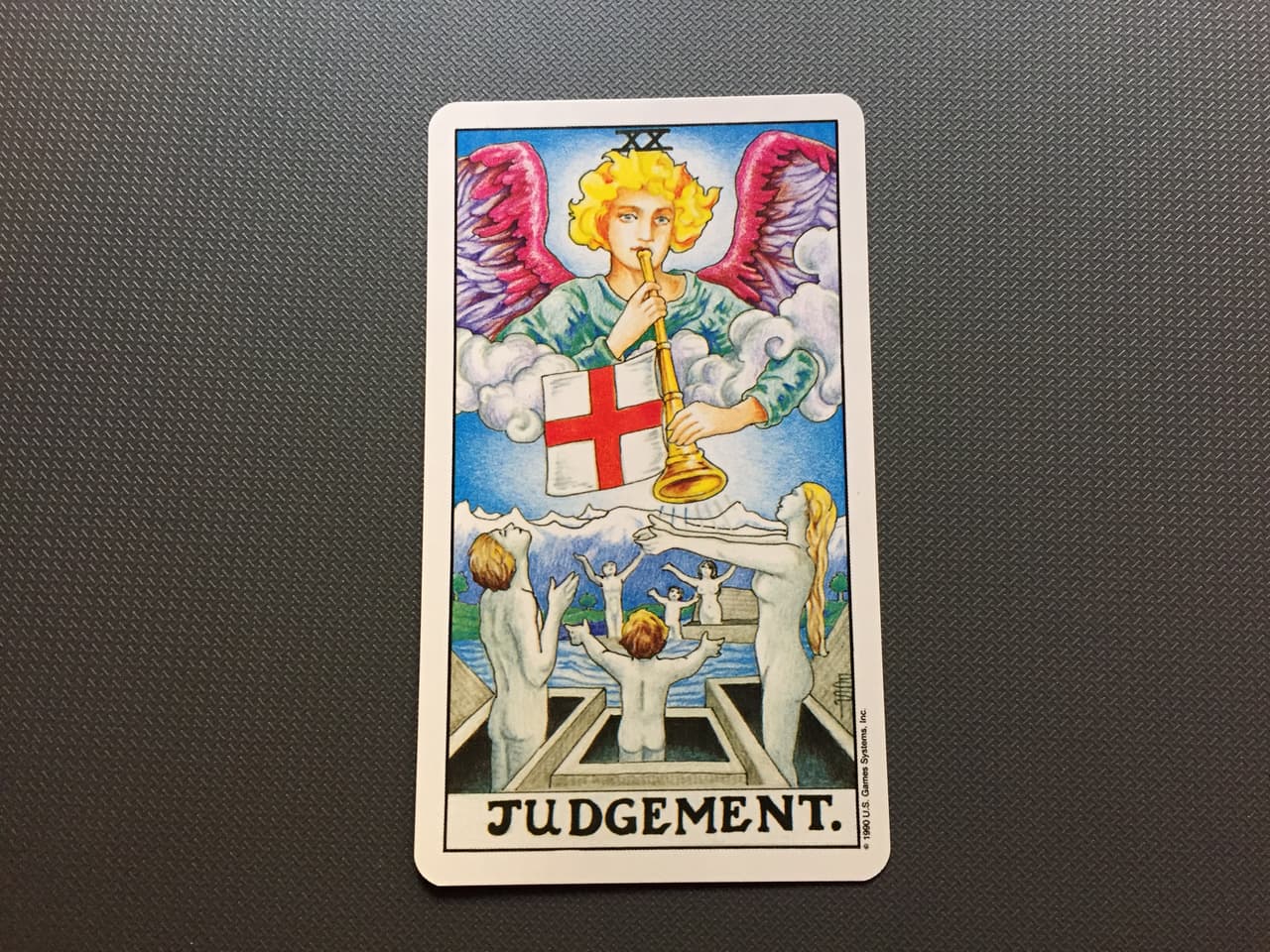 El cambio que viene no será repentino, ni algo que caerá de la nada o del azar y la suerte, sino más bien habla de una transición que proviene de la razón más que la emoción. Significa que tus planes, que con frecuencia han tardado tiempo en llevarse a cabo, van a rendir frutos finalmente.