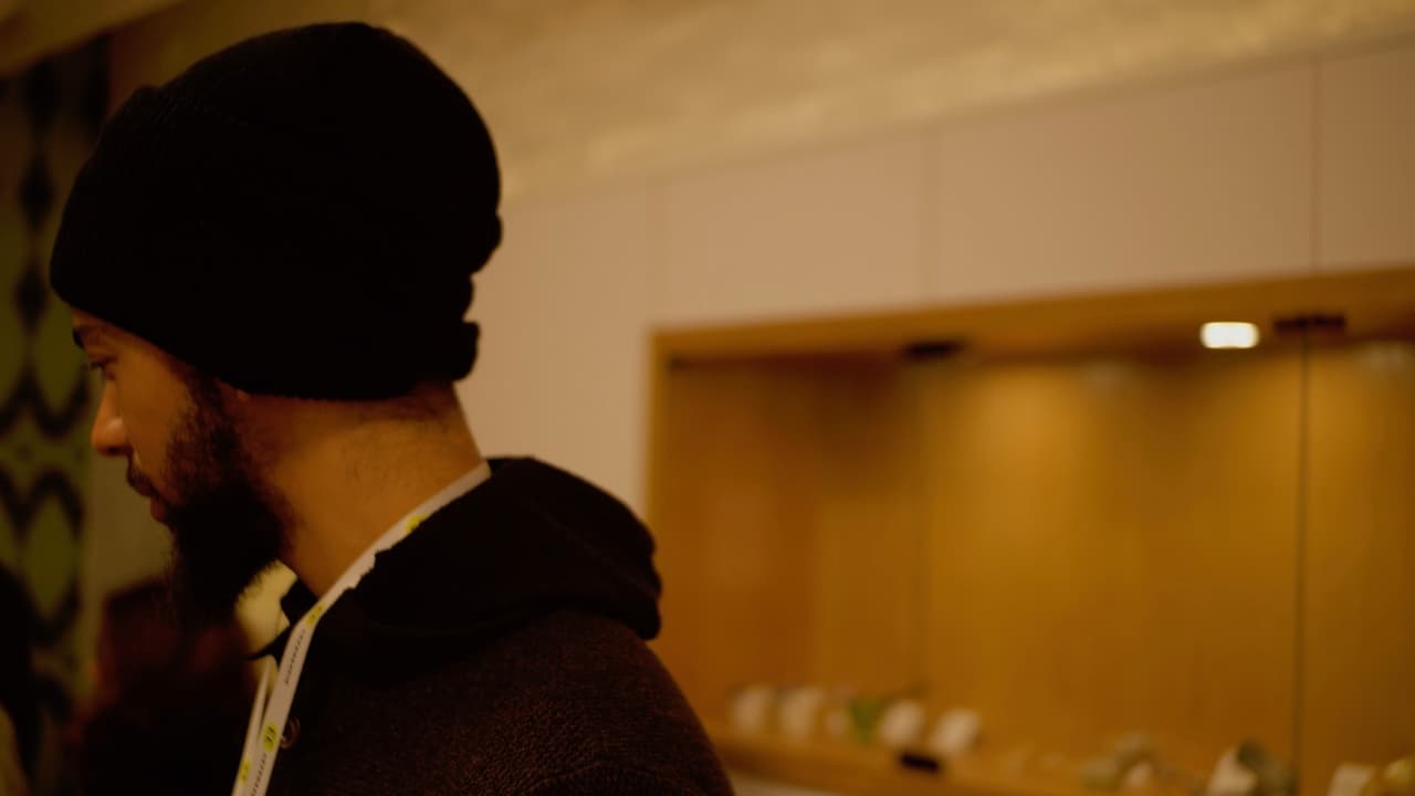 Miles de personas se han visto beneficiadas por el negocio, pero esto no ha sucedido sin críticas.
<a href="https://www.univision.com/local/chicago-wgbo/procederan-a-permitir-la-venta-legal-de-marihuana-en-chicago-el-1-de-enero-de-2020">Miembros en el Concilio de Chicago buscaron frenar</a> en diciembre de 2019 la legalización en la ciudad, luego de encontrar que hay ausencia de propietarios de dispensarios de marihuana que pertenezcan a minorías, como afroestadounidenses y latinos.