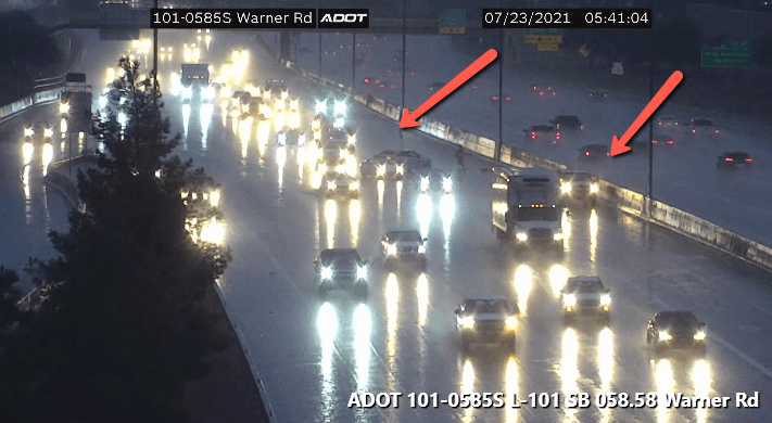 A continuación, consejos para evitar accidentes automovilísticos durante una tormenta fuerte. 
<br>