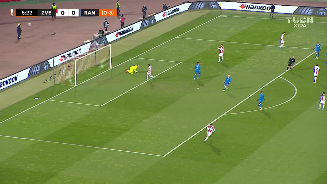 ¡TIRO ATAJADO! disparo por Alfredo Morelos.