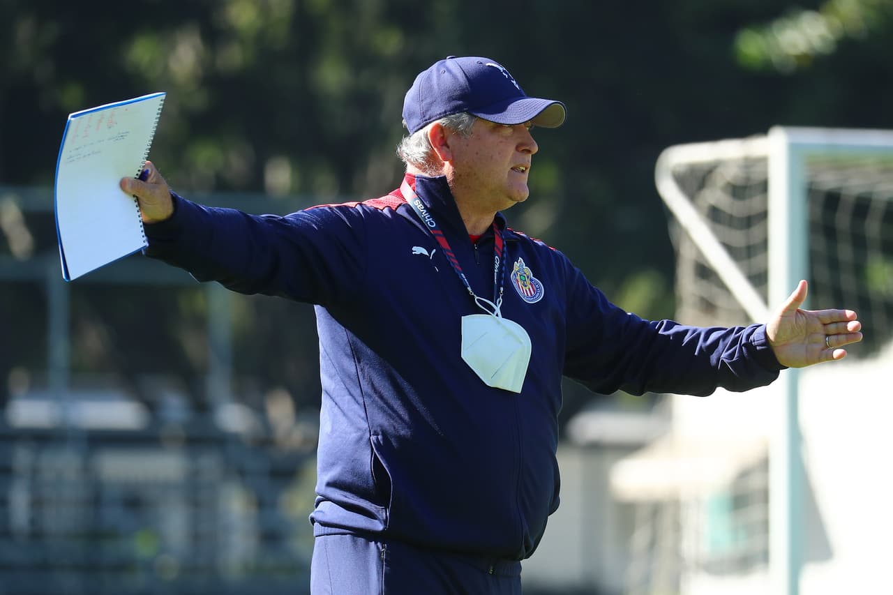 Las Chivas del Guadalajara se preparan con fuertes entrenamientos en Verde Valle para su primera fecha del torneo Guard1anes 2021, que será este viernes a las 19:30 ante el equipo de Puebla en el Estadio Cuauhtémoc.