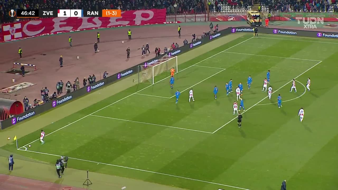 ¡TIRO ATAJADO! disparo por Milan Pavkov.