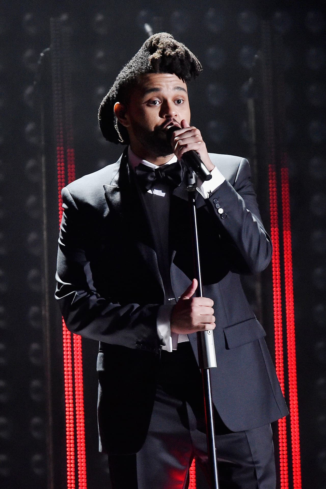 The Weeknd está llegando fuerte a cada espacio de la música.