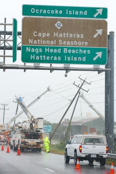 Las autoridades han confirmado que grandes áreas de la región están sin electricidad.