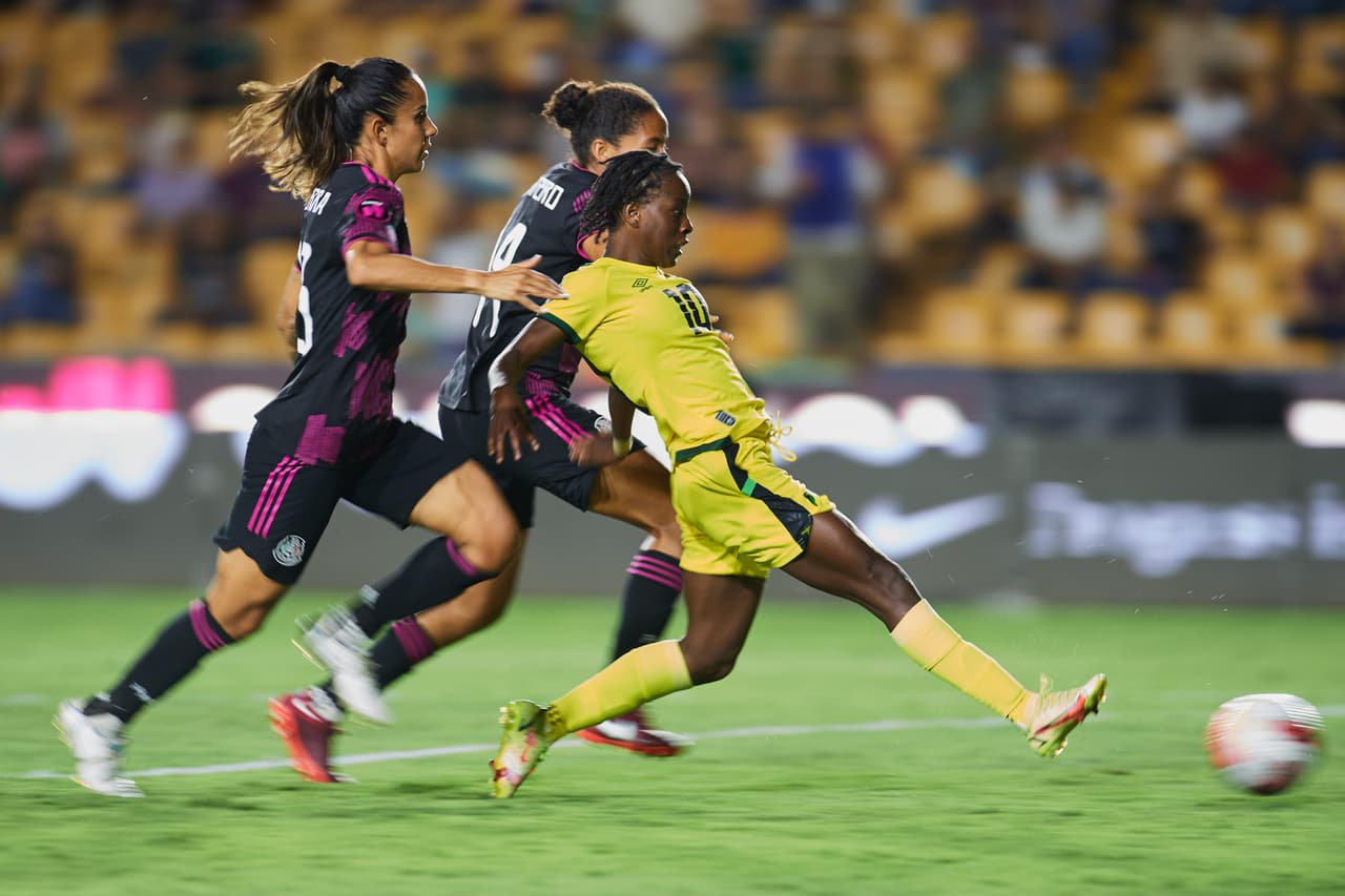 México fue derrotado por Jamaica en el debut dentro del Premundial Femenil y se complica el pase a la Copa del Mundo.