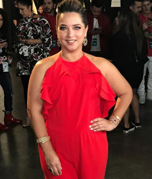 Actualmente luce muy distinta a la Adamari que vimos en 'Locura de amor' y 'Amigas y rivales'. La actriz ha tenido problemas de sobrepeso desde que tuvo a su hija y debido también a los medicamentos que utilizó para vencer el cáncer.