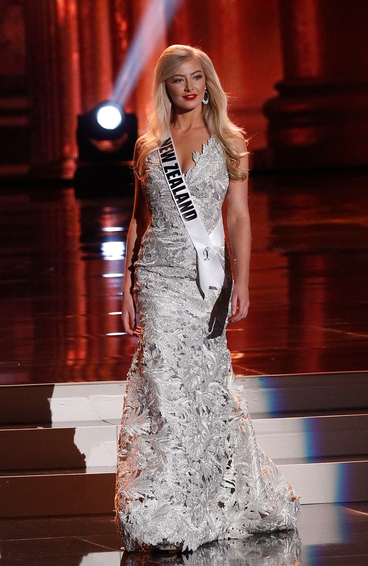 Miss Nueva Zelanda, Samantha McClung