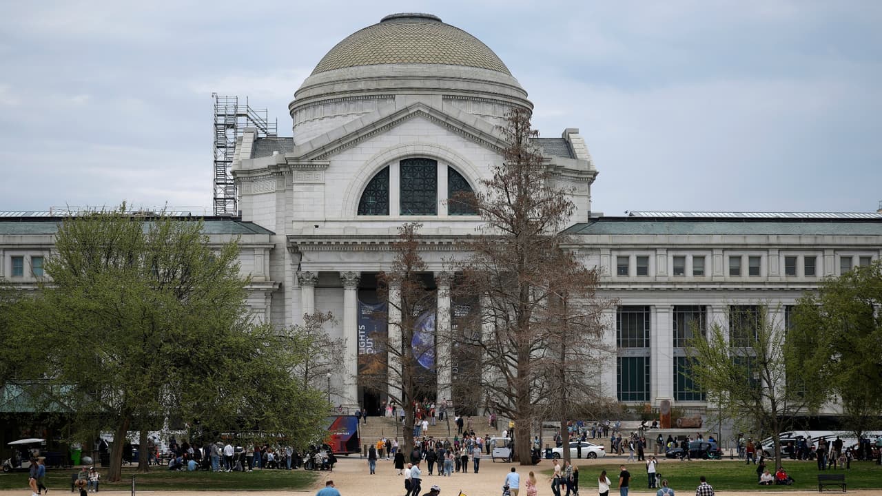 Museos del Smithsonian serán revisados para reflejar ‘visión histórica’ de Trump