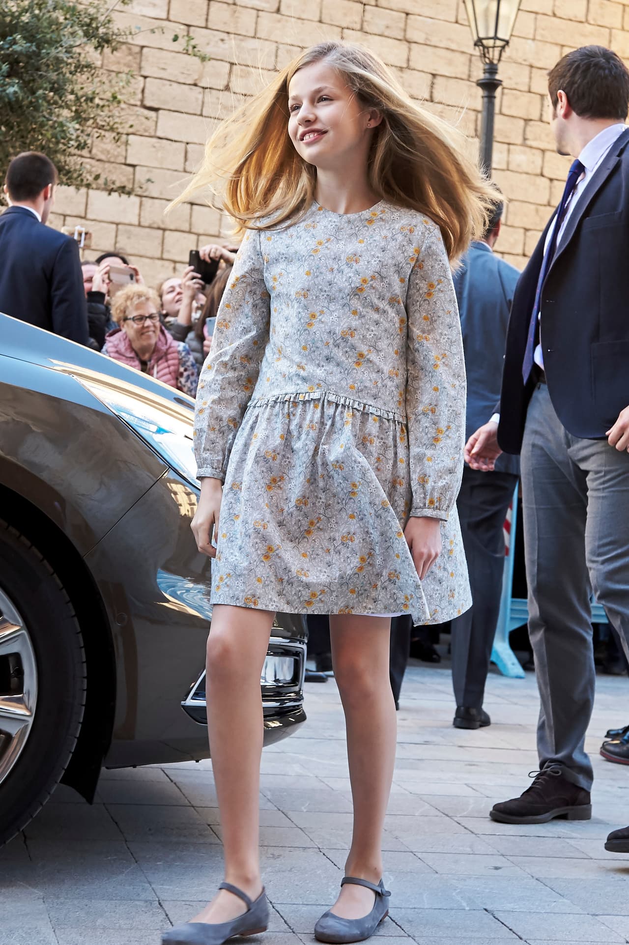 Leonor no solo habla la lengua de Shakespeare a perfección. La heredera al trono español también estudió
<b><a href="http://www.revistavanityfair.es/realeza/articulos/educacion-princesas-herederas-europeas-colegio-privado-leonor-de-borbon/21167">gallego, catalán y mandarín</a></b>.