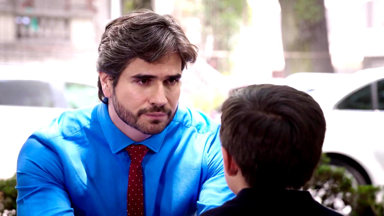 De la misma familia tenemos a Daniel Arenas, el doctor Robert Cooper, quien estuvo solo una parte de esta segunda temporada del melodrama.