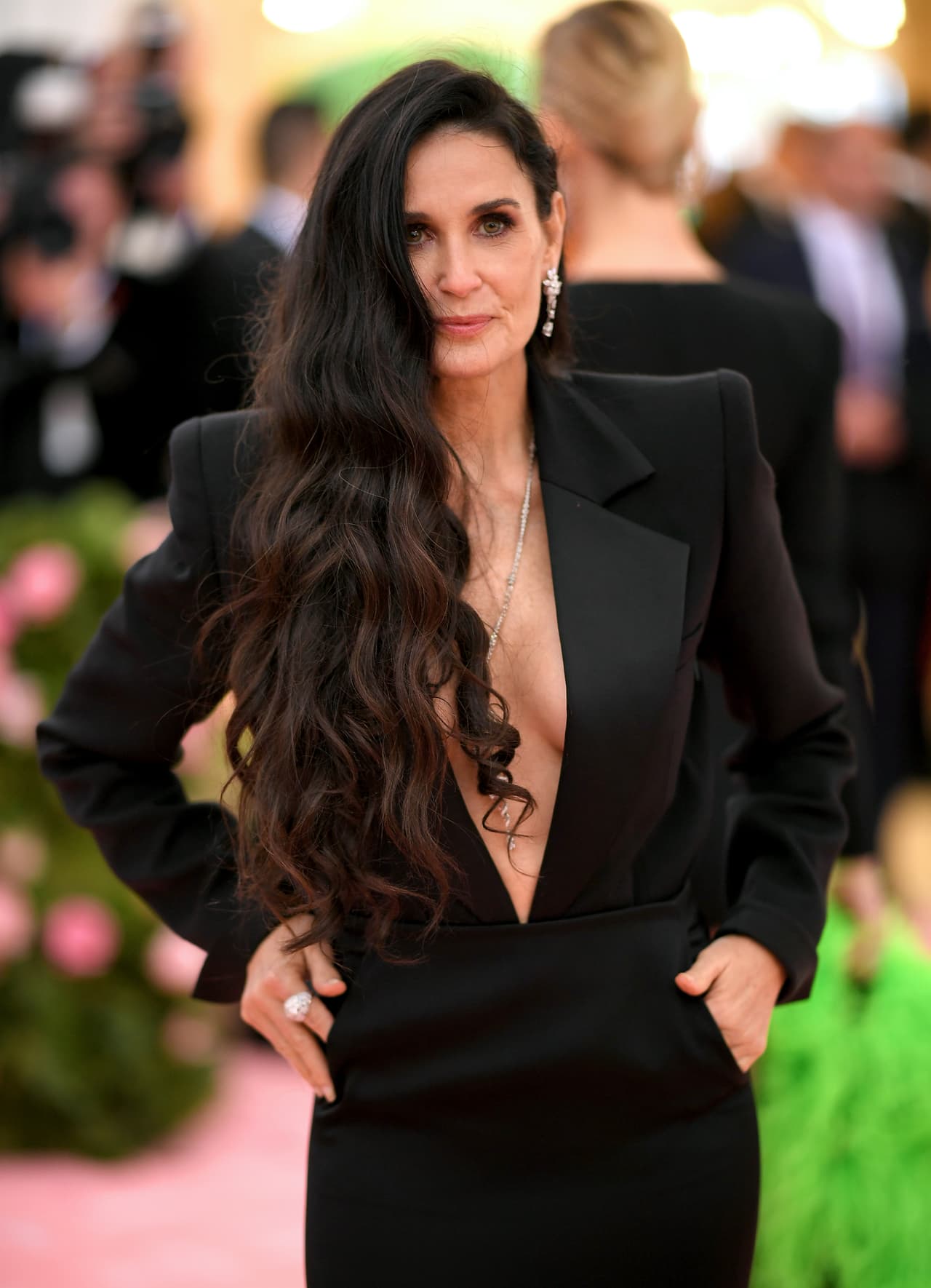 En entrevista con 
<b><a href="https://www.nytimes.com/2019/09/12/books/demi-moore-memoir-inside-out.html" target="_blank">Dave Itzkoff, de The New York Times</a></b>, la protagonista de películas como 'G.I. Jane', 'Striptease' y 'Ghost', entre muchas otras, comentó que, aunque hace algún tiempo había hecho el compromiso de escribir su historia, no fue hasta hace dos años que se sintió lista para comenzar el proceso.