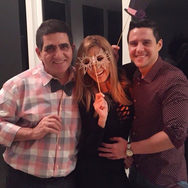 Alejandro Chabán: "Primera navidad juntos despues de 15 años. Gracias Dios. La Luz de mis ojos Jorge Chabán y María Alejandra Chabán". (Diciembre 24, 2015)