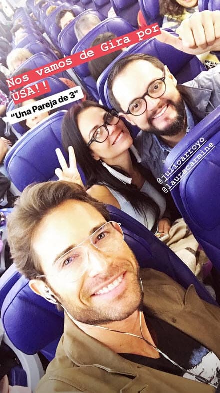 Actualmente Laura Carmine participa en la obra de teatro 'Una pareja de 3' donde comparte créditos con Sebastián Rulli.