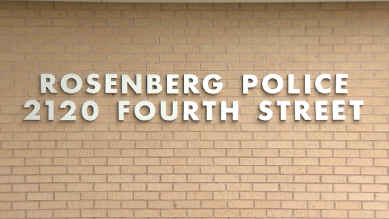 El martes, alrededor de las 5:51 pm, la policía de Rosenberg respondió al reporte de una agresión agravada con un arma mortal en el negocio 'Riverside Towing-Auto Collision', ubicado en 845 FM 723.