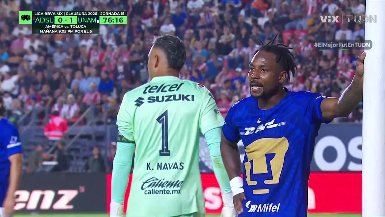 ¡Qué susto! Casi autogol de Bennevendo que hace sudar frío a Pumas