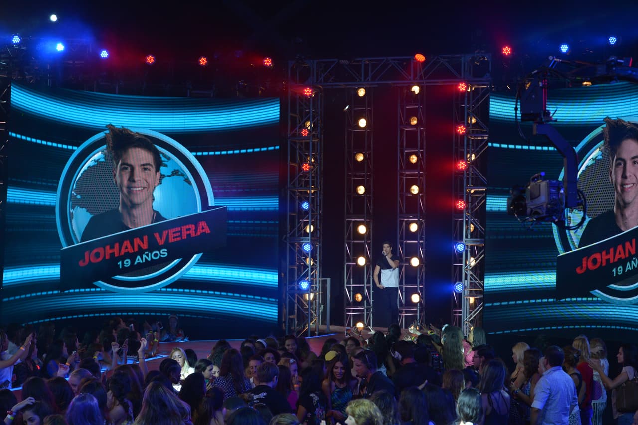 Johann no convenció a las fans pero no se quedó con las ganas de cantar y fue así como Alejandro lo salvó.