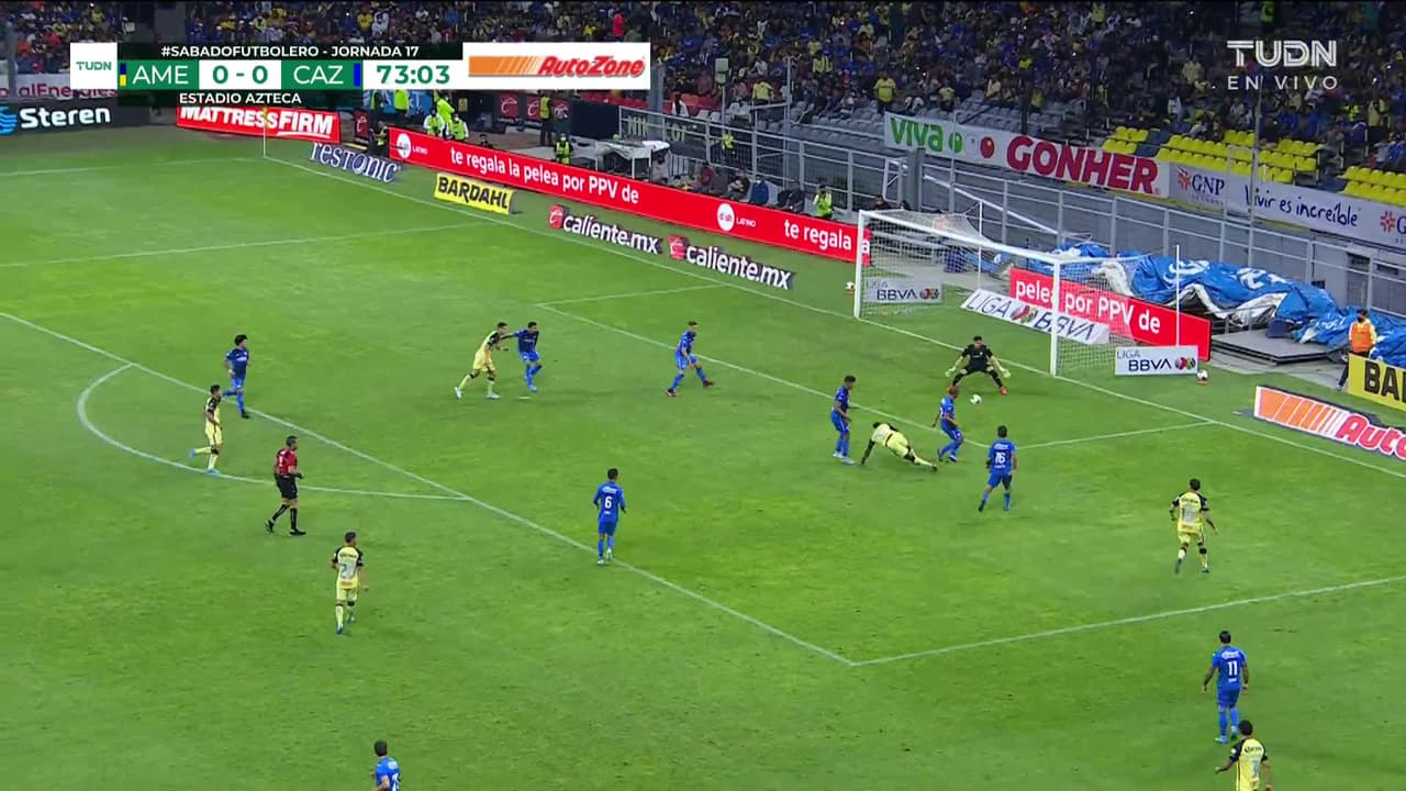 ¡TIRO ATAJADO! disparo por Juan Ferney Otero.