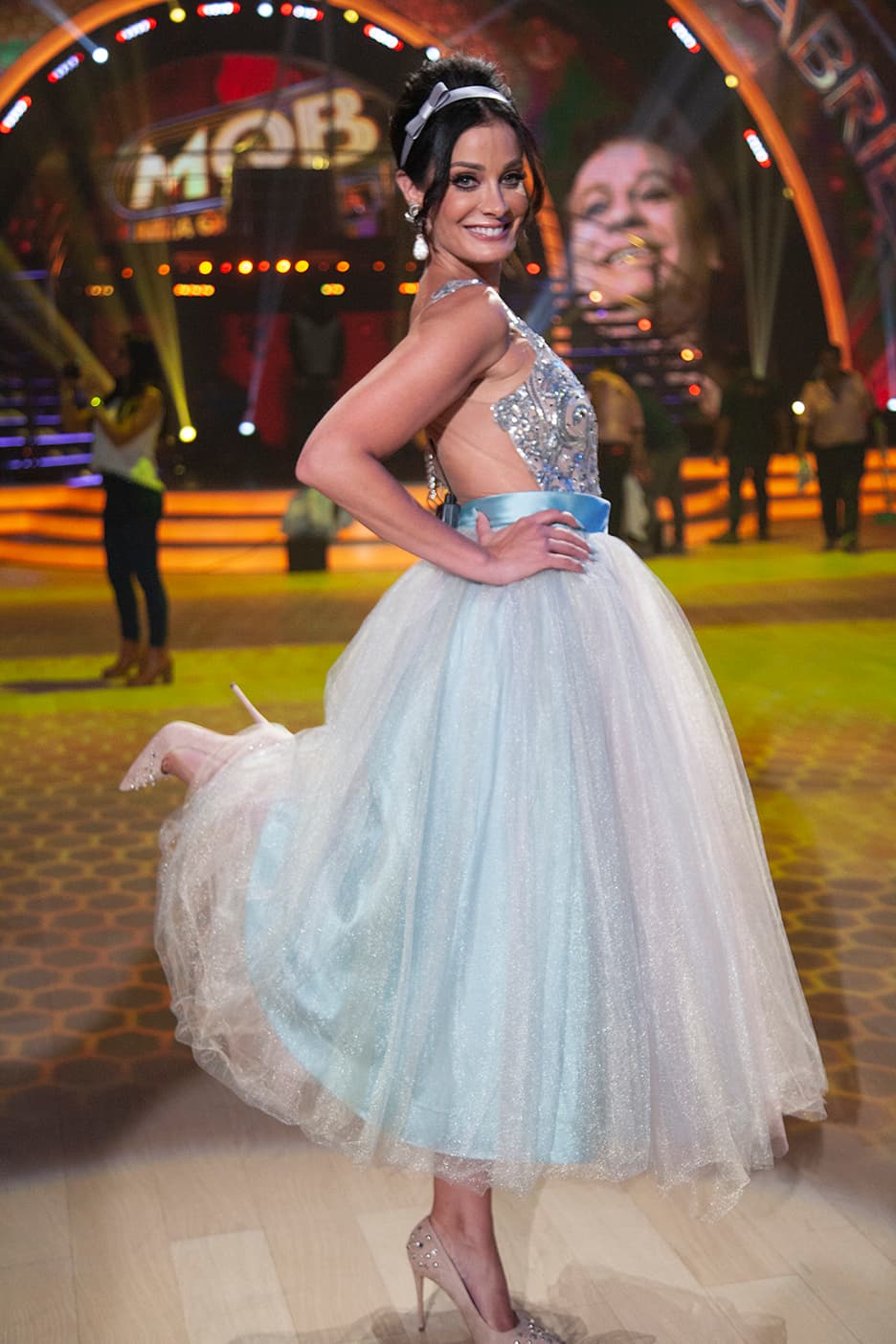 Los colores pastel y metálicos van perfecto con el tono de piel de Dayanara; además le dan más luz frente a la cámara. La combinación de colores le ayudaron a verse fresca y angelical.