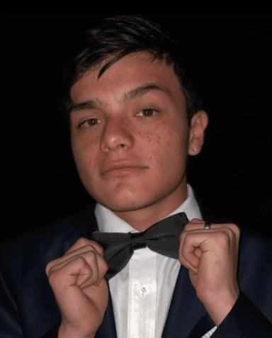 Por otro lado, en redes sociales los usuarios del joven actor destacan el gran parecido que tiene con su famosa madre.