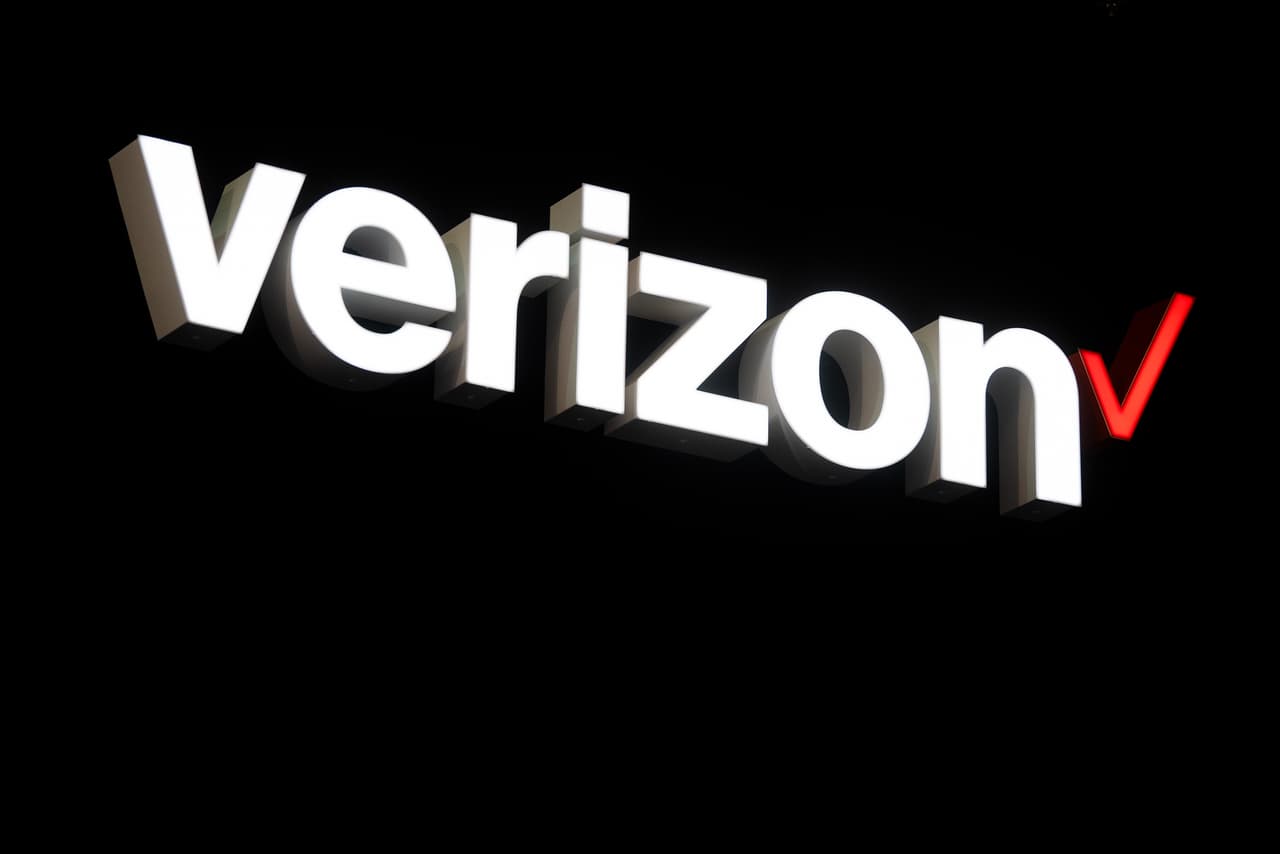 <h3 class="cms-H3-H3">2. Verizon </h3>
<br>
<br>La aplicación de esta empresa estadounidense de telecomunicaciones 
<b>abarca un 92% de las funciones del smartphone</b> una vez que entra en funciones. 
<br>
<br>
<br>