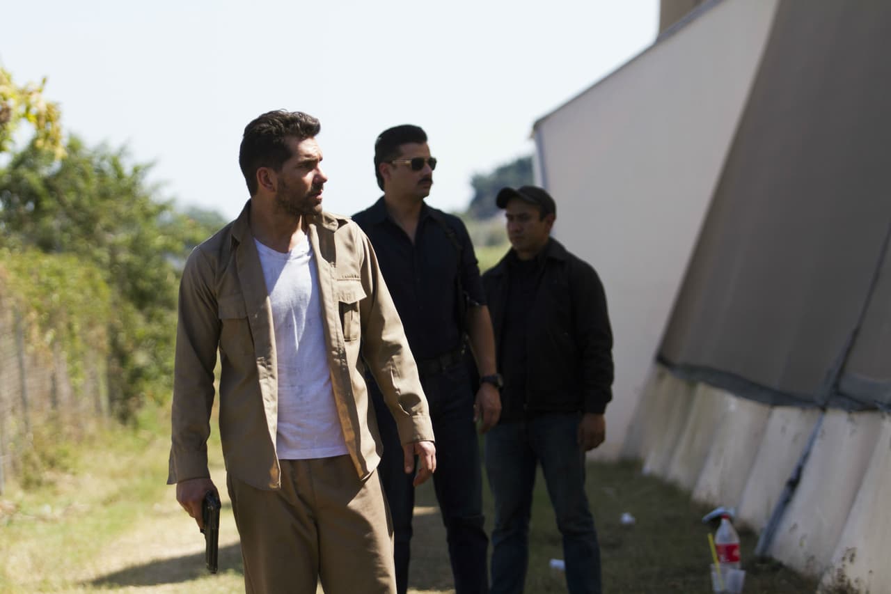 John sabía que su hermano no era tan hábil con el paracaídas y temía por su seguridad.