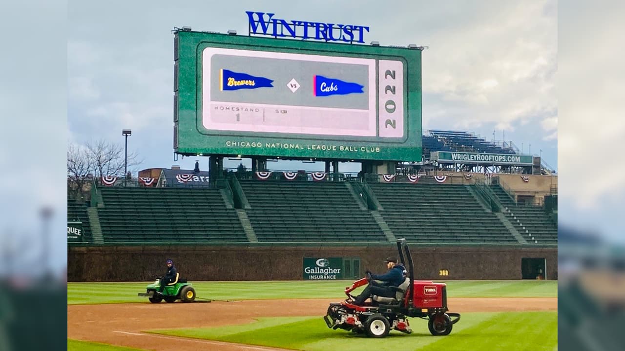 Desde muy temprano, los trabajadores afinaban detalles para el juego, pactado para la 1 p.m.
