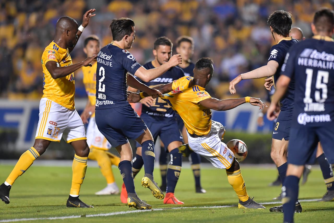 Luis Quiñones prendió el esférico con potencia dentro del área e hizo estremecer las redes al minuto 28 de la primera mitad.