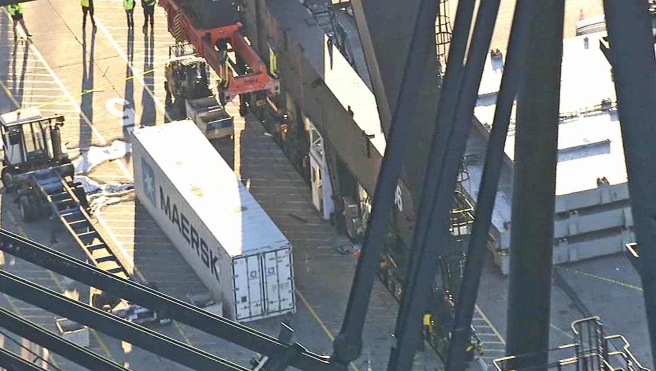 Muere el conductor de un camión en una terminal de contenedores del puerto de Houston 