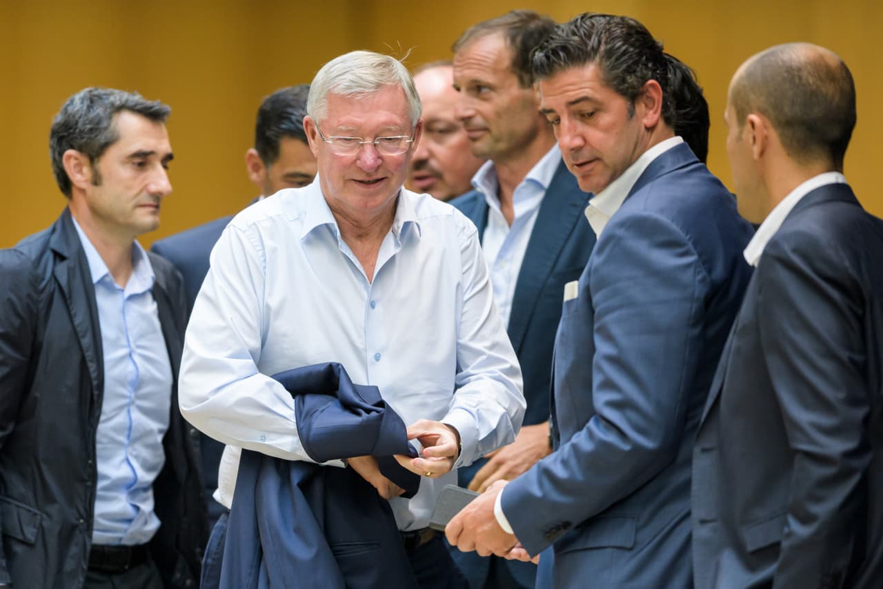 Este año el anfitrión del magno evento fue el mítico Sir Álex Ferguson, quien se juntó con sus sucesores en el Manchester United, José Mourinho y Louis van Gaal.