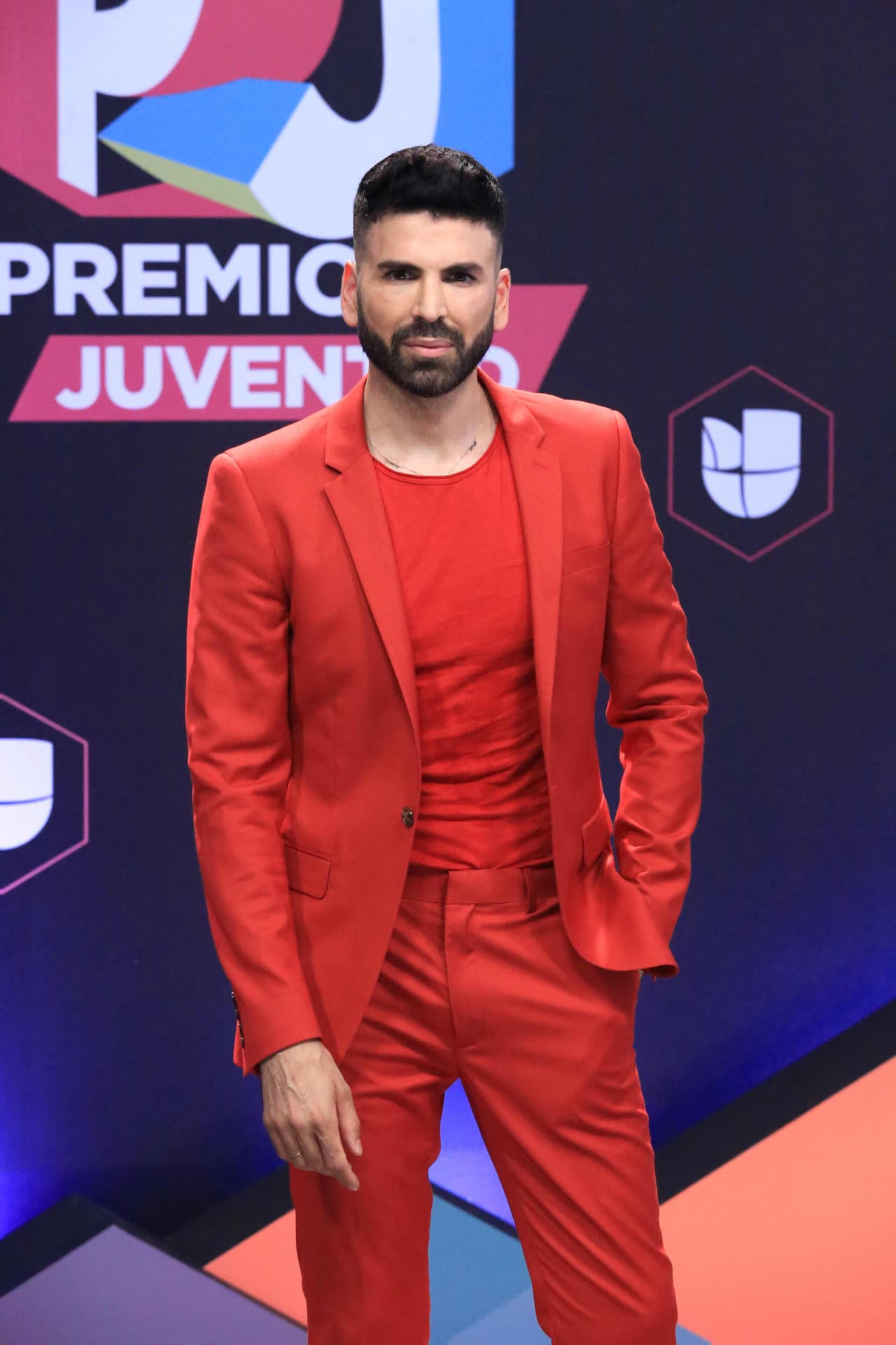 Casi tres horas después, el español le respondió: "¡Madre bella! ¡Dile a mi padre que las amenazas no me funcionan! ¡Y que si te descuidas, 
<b>te bloqueo</b>!".
<br>