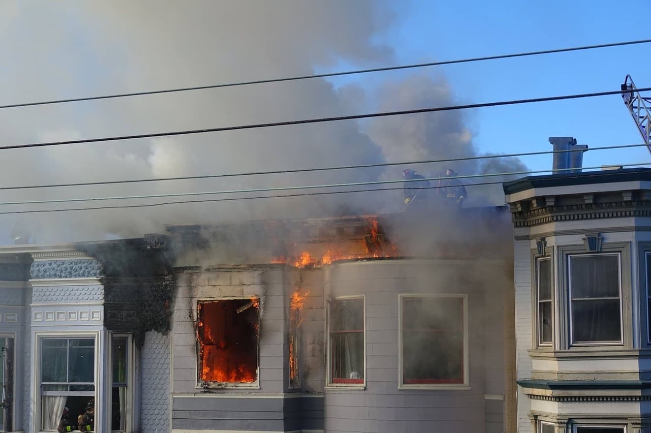 Las autoridades no reportaron personas heridas durante la emergencia.
<br>