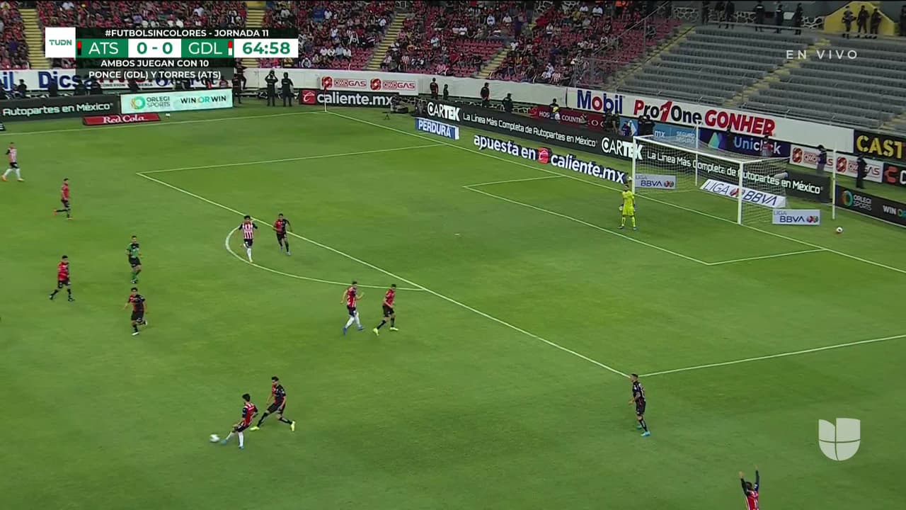 ¡TIRO ATAJADO! disparo por José Macías.