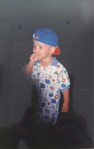 So cute! Así era este colombianito de pequeño.