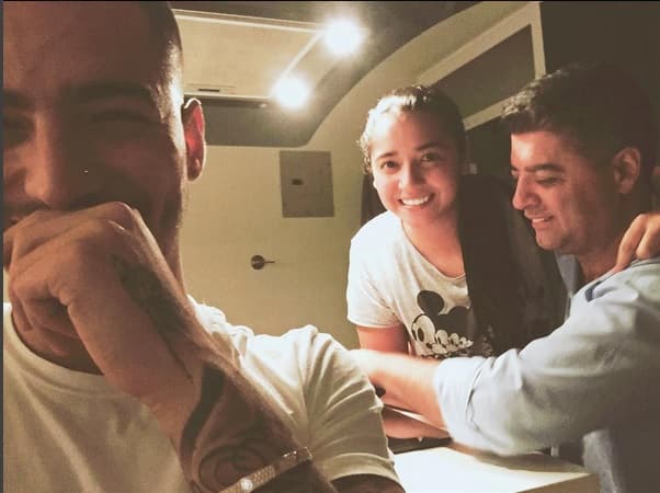 Todos en la familia están orgullosos de los éxitos de este joven de 22 años de edad.