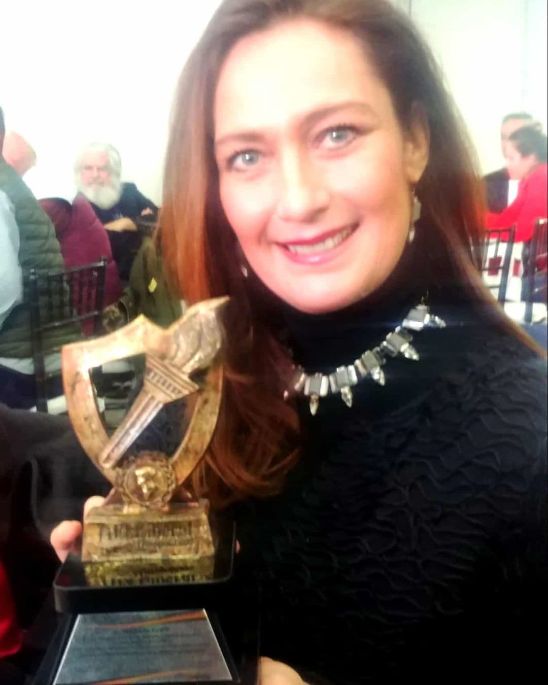 Golden recordó que en toda su carrera en las telenovelas una de las cachetadas que más le dolió fue la que le propinó la madre de Cristian Castro.
<br>