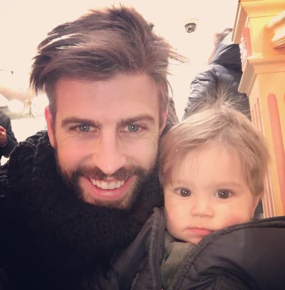 Gerard Piqué con su segundo hijo con Shakira, Sasha.