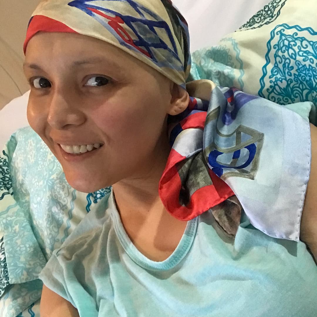 Y concluyó expresando su cariño: “Te amo hermana y te mando un fuertísimo abrazo y no hay día que mamá y papá no me hablen de ti y lo sabes, te extrañamos cada día más porque vives en nuestros corazones”.