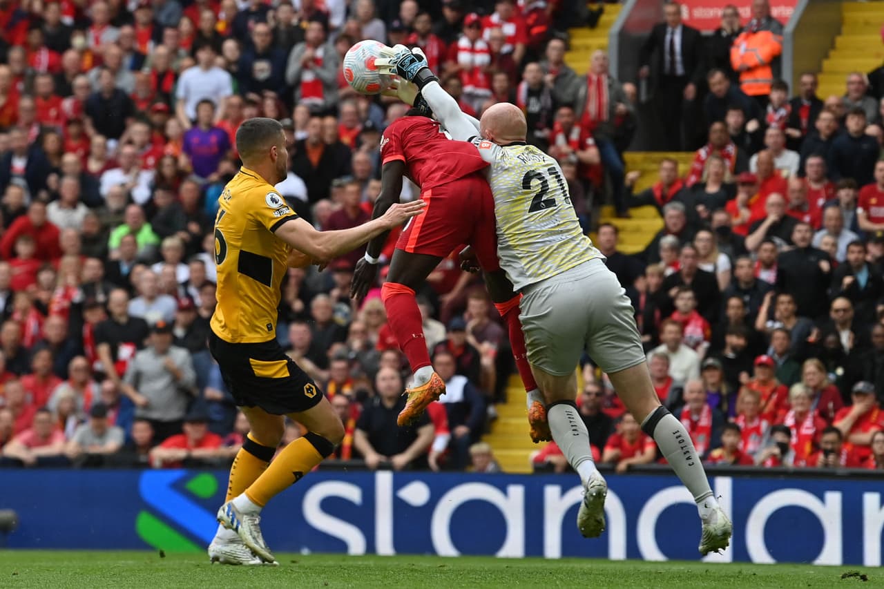 Liverpool logró sacar el triunfo ante el Wolverhampton pero no le alcanzó para quedarse con el título de Liga.