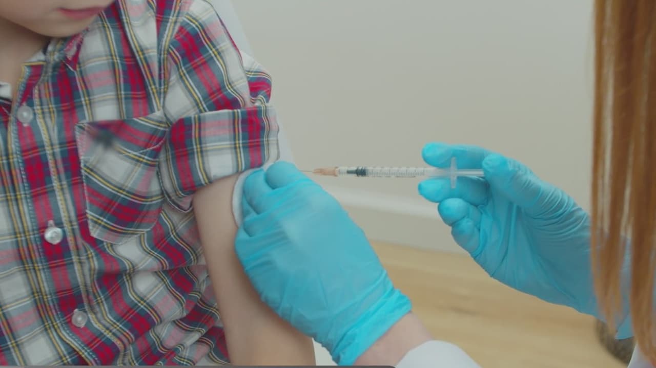 ¿Cuáles son las vacunas que pide el distrito escolar de San Antonio para el regreso a clases?