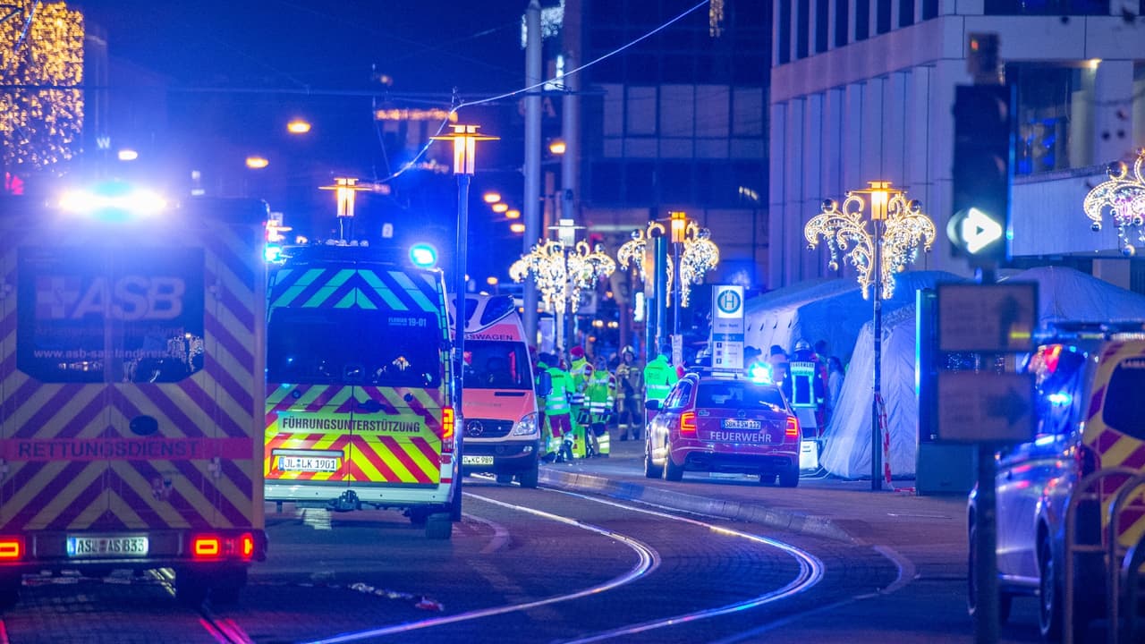 Un niño, entre los muertos tras atropellamiento masivo en mercado de Alemania: hay un sospechoso detenido
