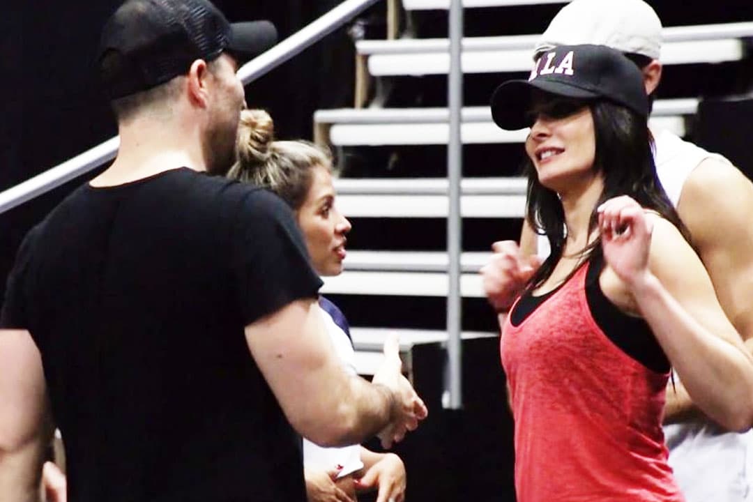 Como esta semana Nones se encuentra sentenciado, le dijo a Dayanara: "Me voy la semana que viene, el lunes me regreso, fue un placer", pero ella no quiso aceptar las palabras de Alejandro.