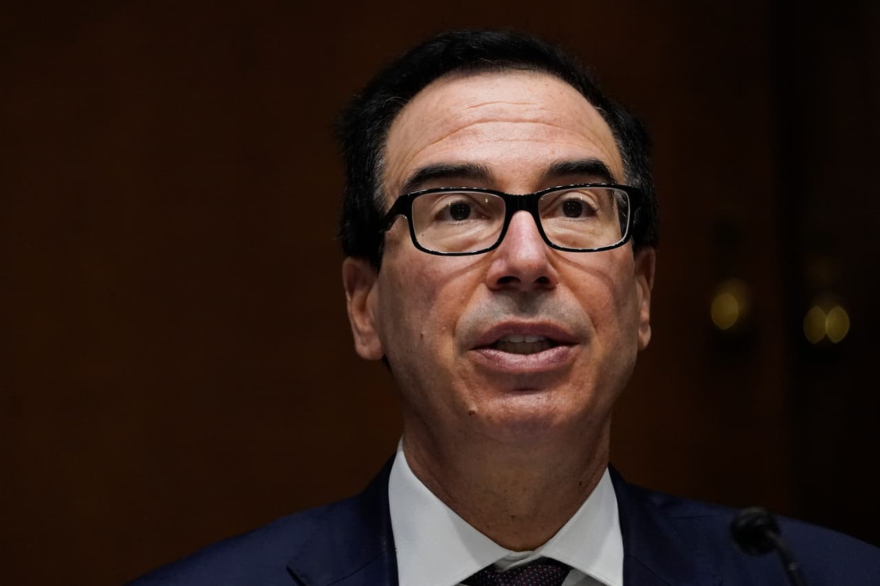 <b>El secretario del Tesoro</b>, quinto en la línea de sucesión presidencial. Este cargo lo ocupa Steven Mnuchin. En 1974 el vicepresidente Gerald Ford tomó el cargo de Richard Nixon, después de su renuncia.