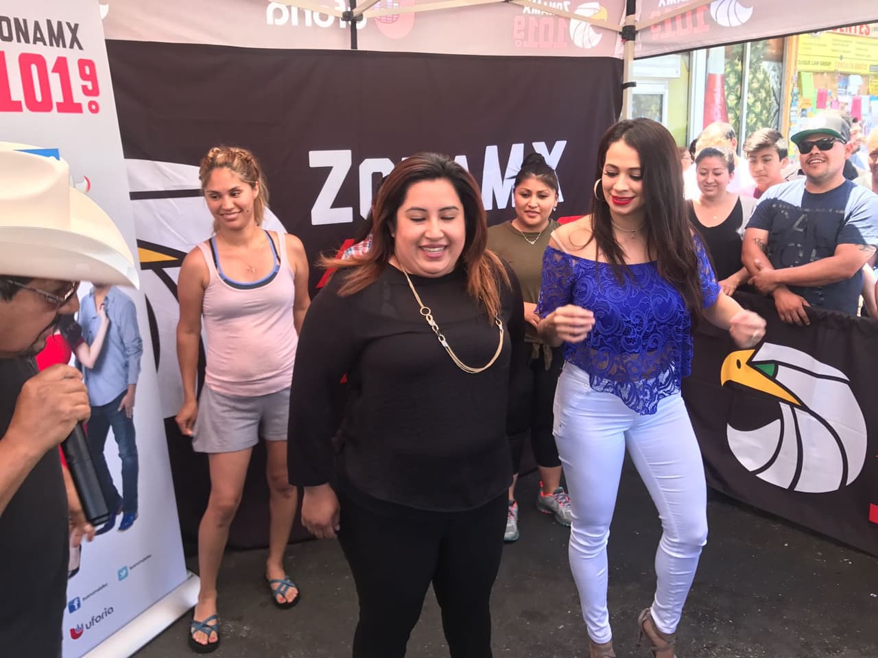 Raúl 'El Pelón', Carla Medrano y El Feo felices de compartir con sus oyentes en Santa Ana.