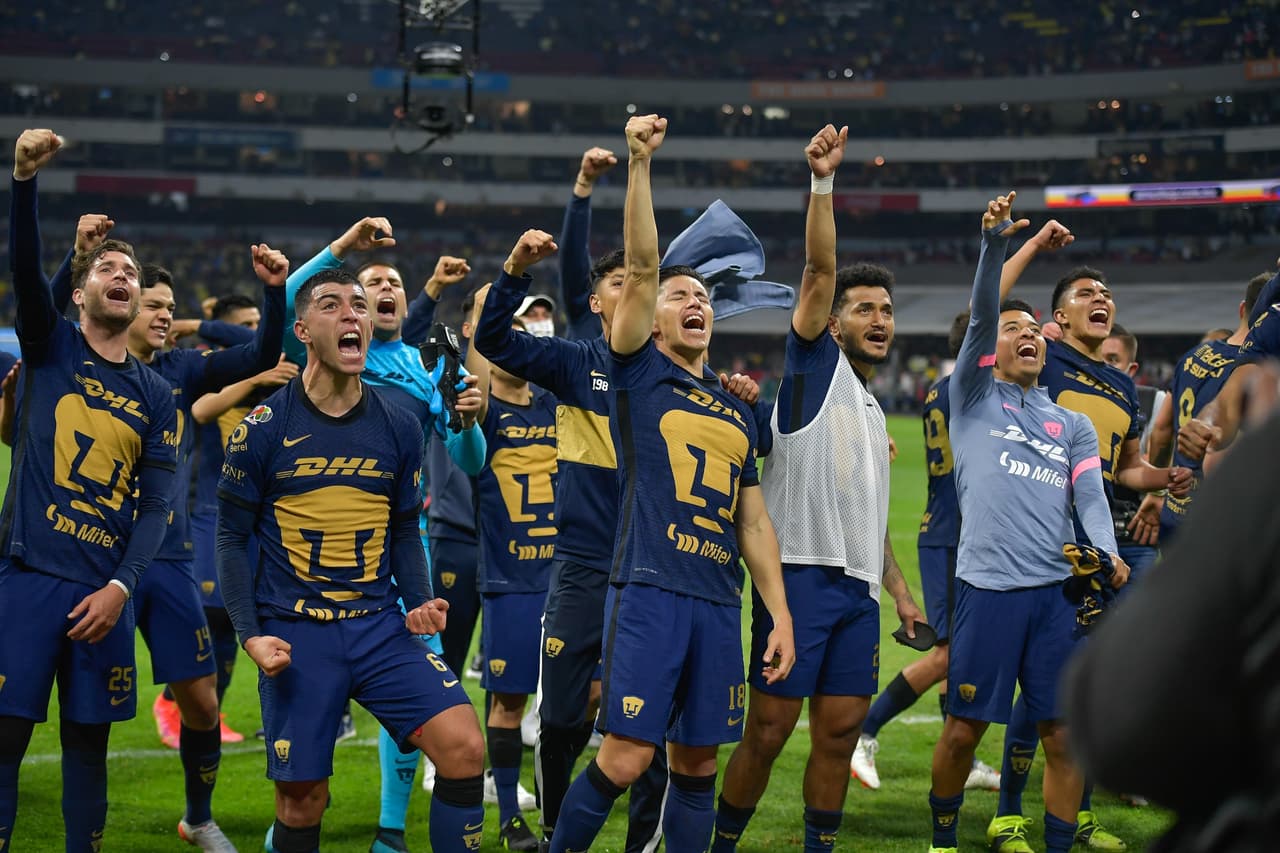 Con un auténtico juegazo de Alan Mozo, quien puso tres asistencias, además de los goles de Corozo y Meritao, Pumas fue mucho mejor que el América y lo eliminó en los Cuartos de Final del Grita México A21.