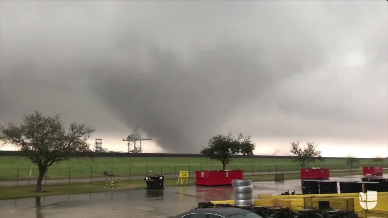 ¿Por qué se formó el supertornado del video viral de Nueva Orleans?