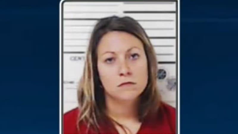 Mujer de Texas confiesa haberles disparado a sus dos hijas en la cabeza mientras dormían