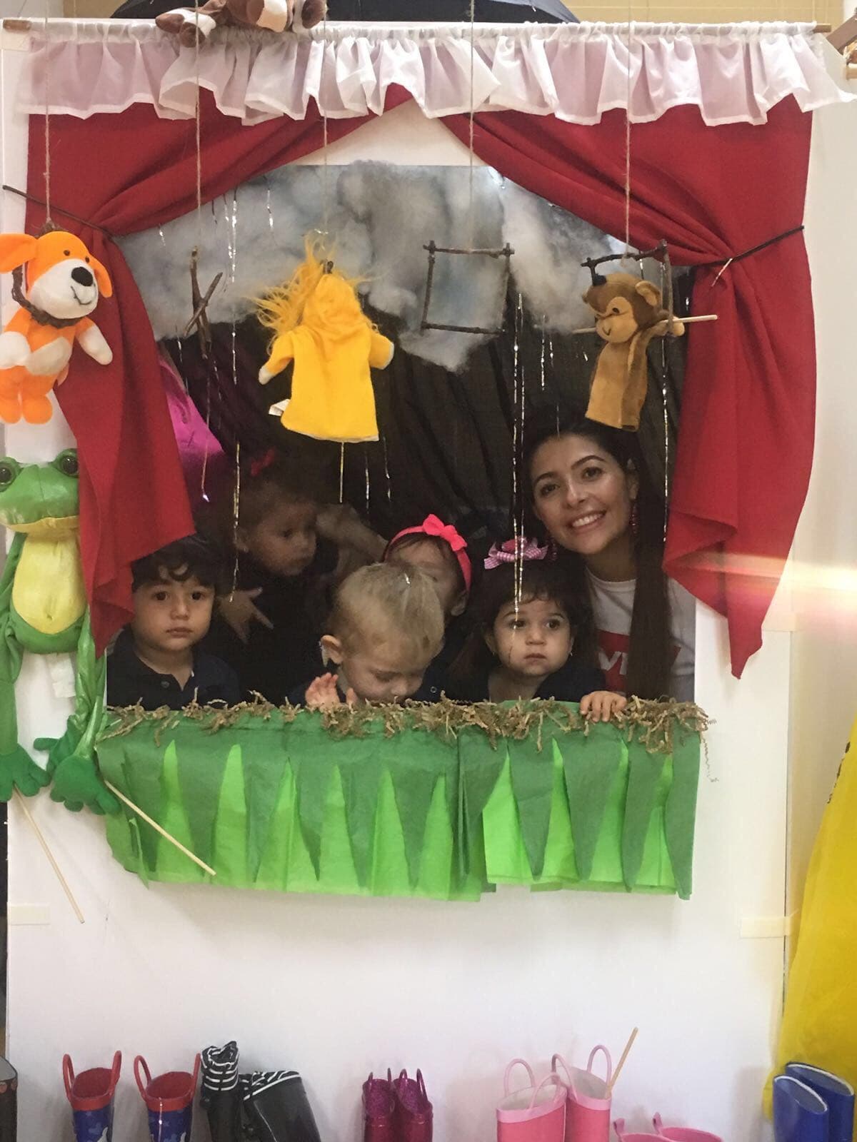 El espectáculo fue todo un éxito, los niños también fueron parte de esta función.