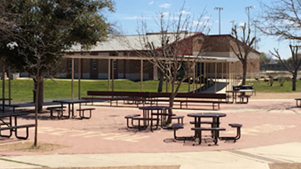 Morales Junior High School en Uvalde, Texas