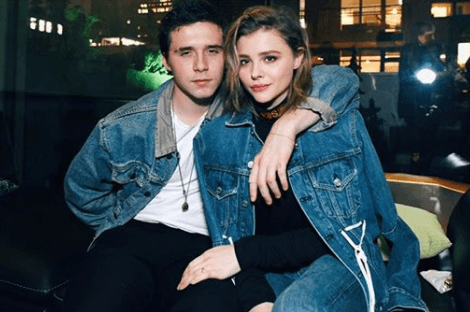 Luego de un año de haber terminado, Brooklyn Beckham y Chloë Moretz retomaron su relación en agosto de 2017, según informó el portal de E!